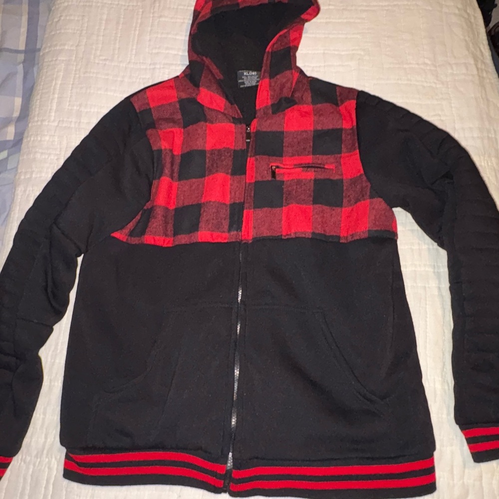 Men’s Large Black and Red Checkered Fleece Zip-up Shirt-Jacket